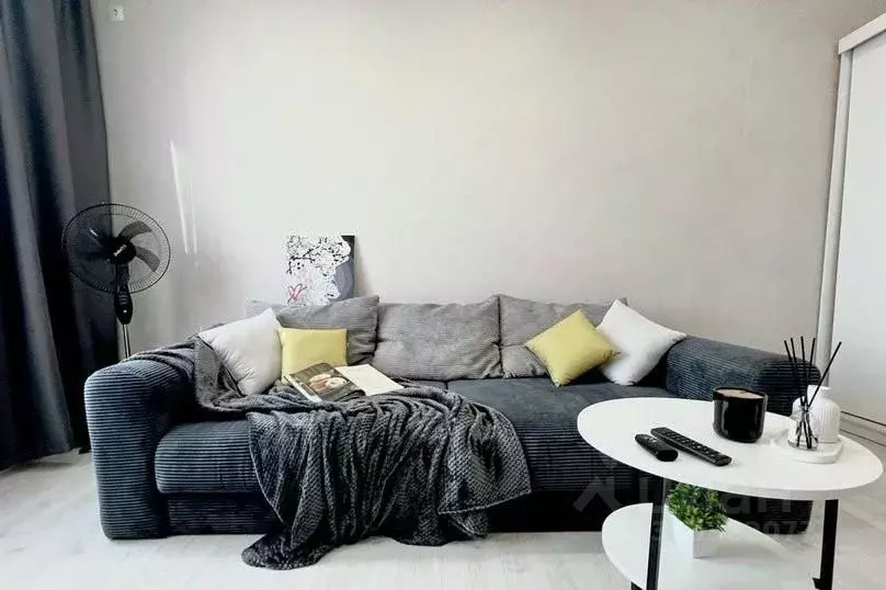2-к кв. Татарстан, Казань ул. Рашида Нежметдинова, 11 (55.0 м) - Фото 1