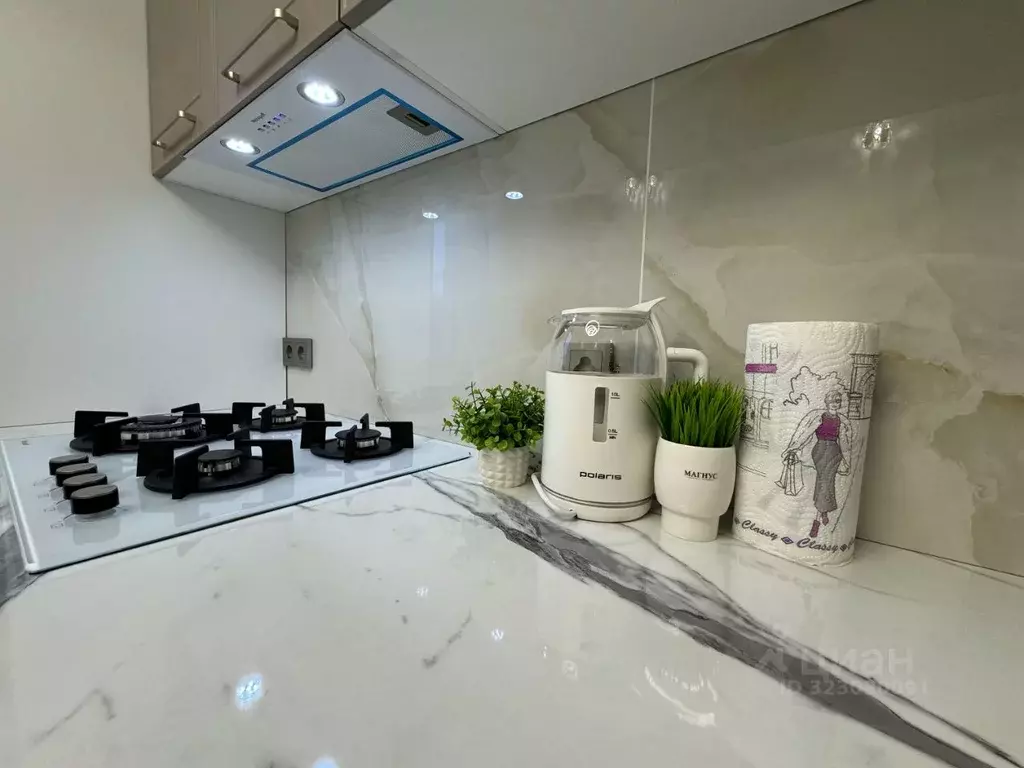 2-к кв. Крым, Евпатория ул. Интернациональная, 81 (48.0 м) - Фото 0