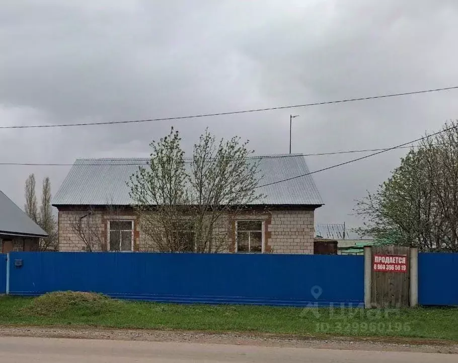 Дом в Башкортостан, Кушнаренковский сельсовет, с. Тарабердино ул. ... - Фото 1