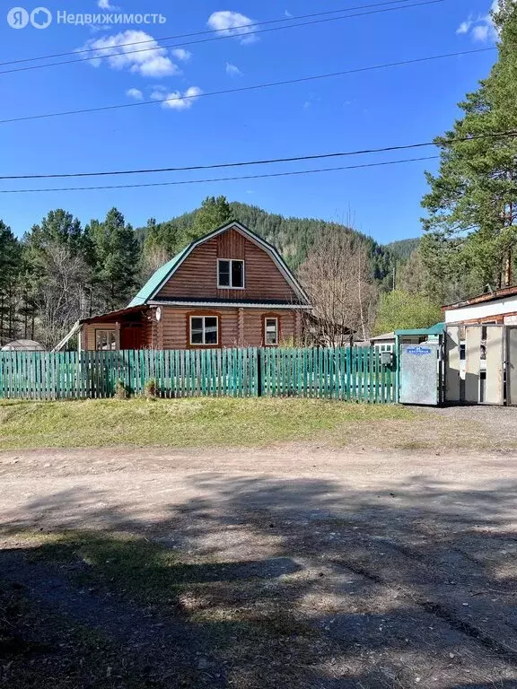 Дом в Шушенский район, Сизинский сельсовет, село Сизая (100 м) - Фото 0