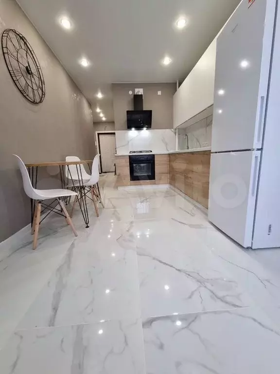 2-к. квартира, 65 м, 8/22 эт. - Фото 0