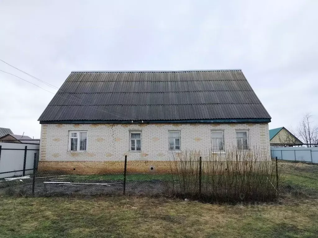 Дом в Пензенская область, Бессоновский район, с. Кижеватово Нижняя ... - Фото 1