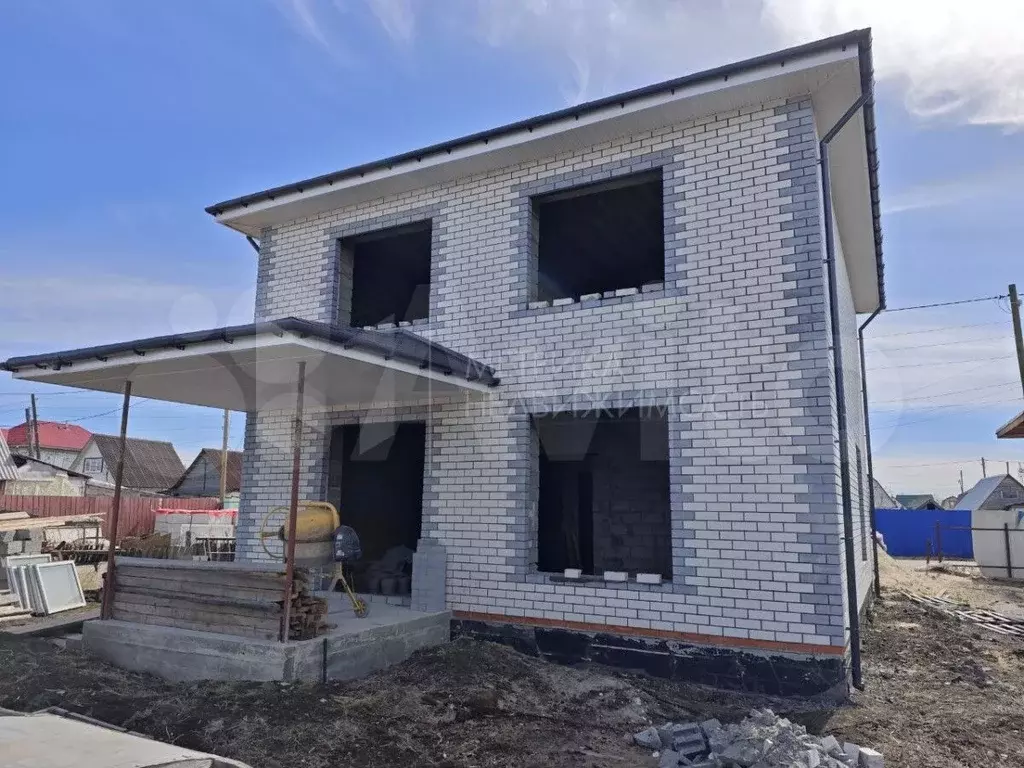 Дом 170 м на участке 4,95 га - Фото 0