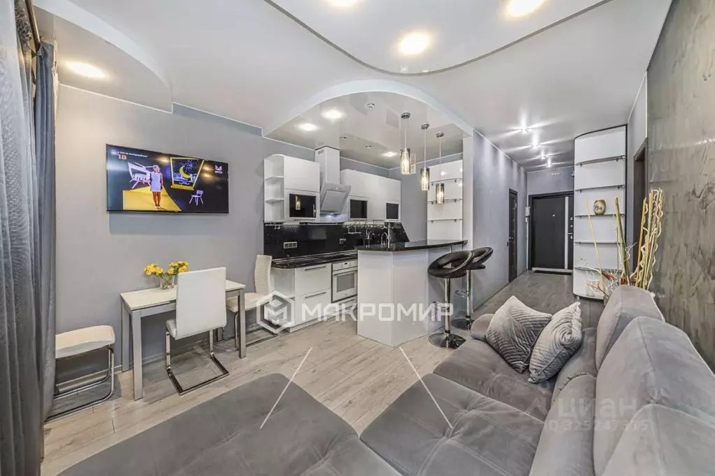 2-к кв. Челябинская область, Челябинск ул. Чичерина, 38В (53.7 м) - Фото 2