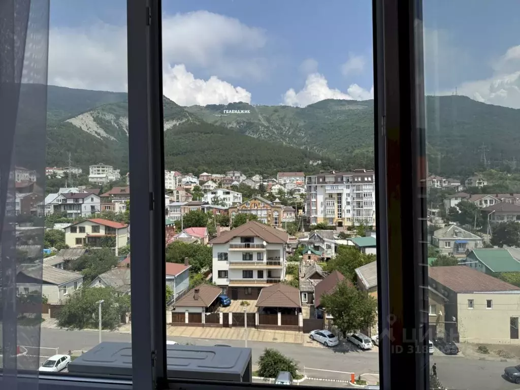 1-к кв. Краснодарский край, Геленджик ул. Суворова, 27к1 (54.0 м) - Фото 0
