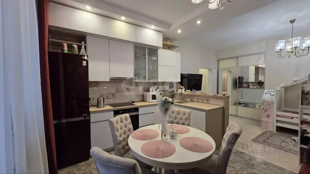 1-к кв. Ленинградская область, Кириши Молодежный бул., 4 (56.8 м) - Фото 0