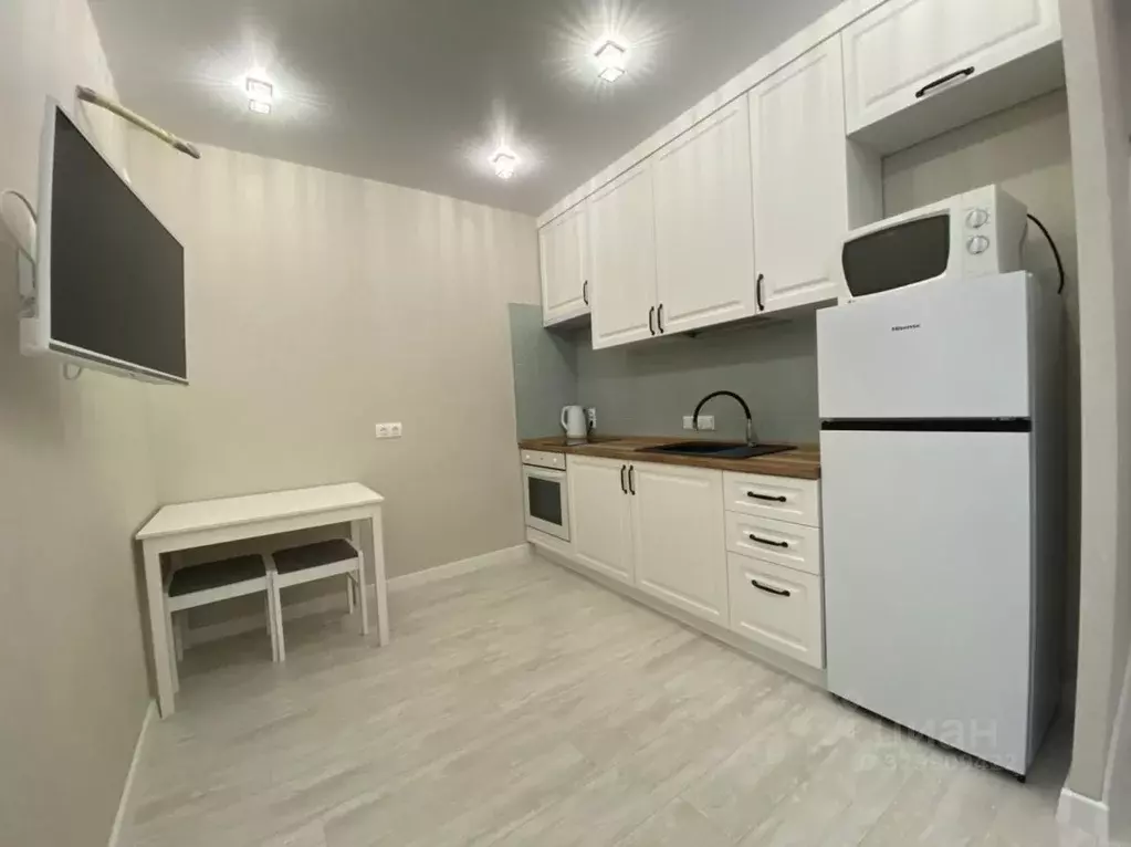 1-к кв. Татарстан, Казань ул. Амирхана Еники, 10 (42.0 м) - Фото 1