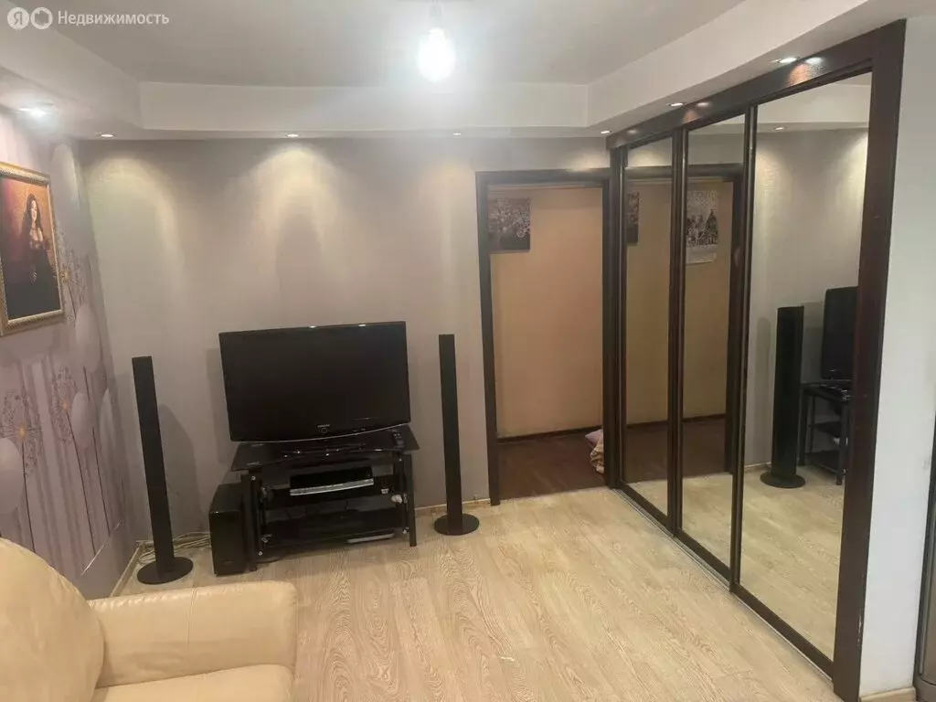 2-комнатная квартира: Иркутск, улица Сибирских Партизан, 6 (43.9 м) - Фото 1