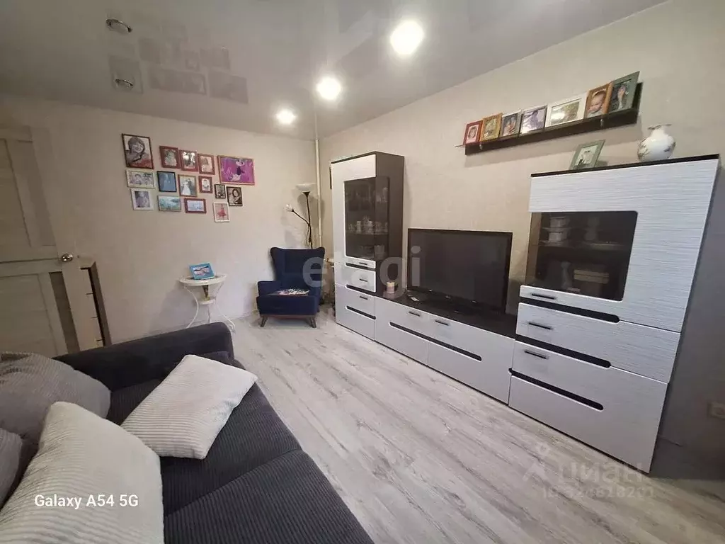 2-к кв. Свердловская область, Первоуральск ул. Сантехизделий, 17 (36.7 ... - Фото 1