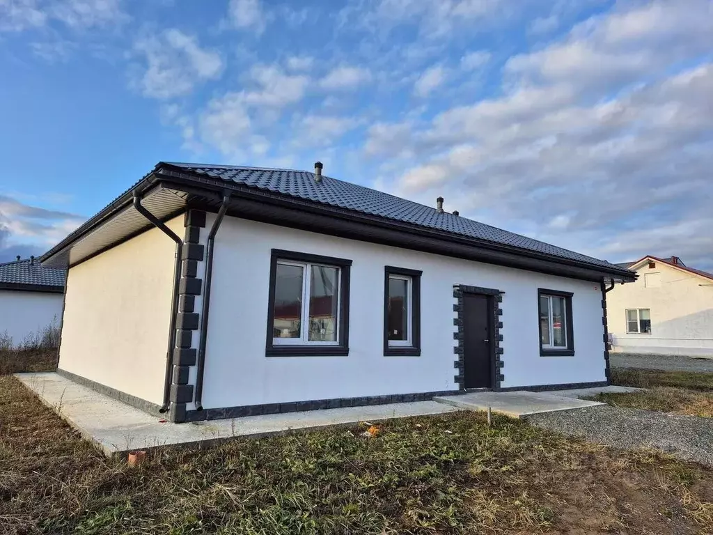 Дом в Свердловская область, Полевской муниципальный округ, с. ... - Фото 1