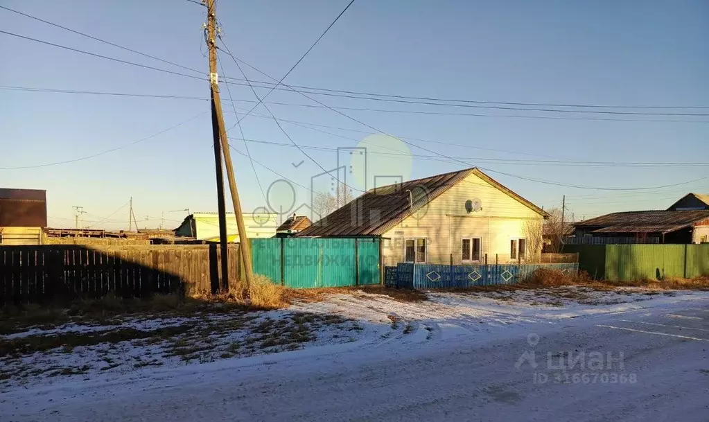Дом в Иркутская область, Эхирит-Булагатский район, пос. Усть-Ордынский ... - Фото 1