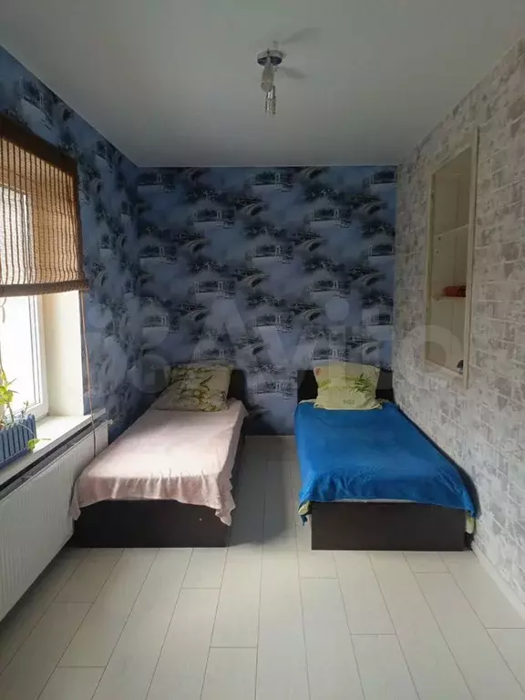 Комната 20 м в 3-к., 1/1 эт. - Фото 1