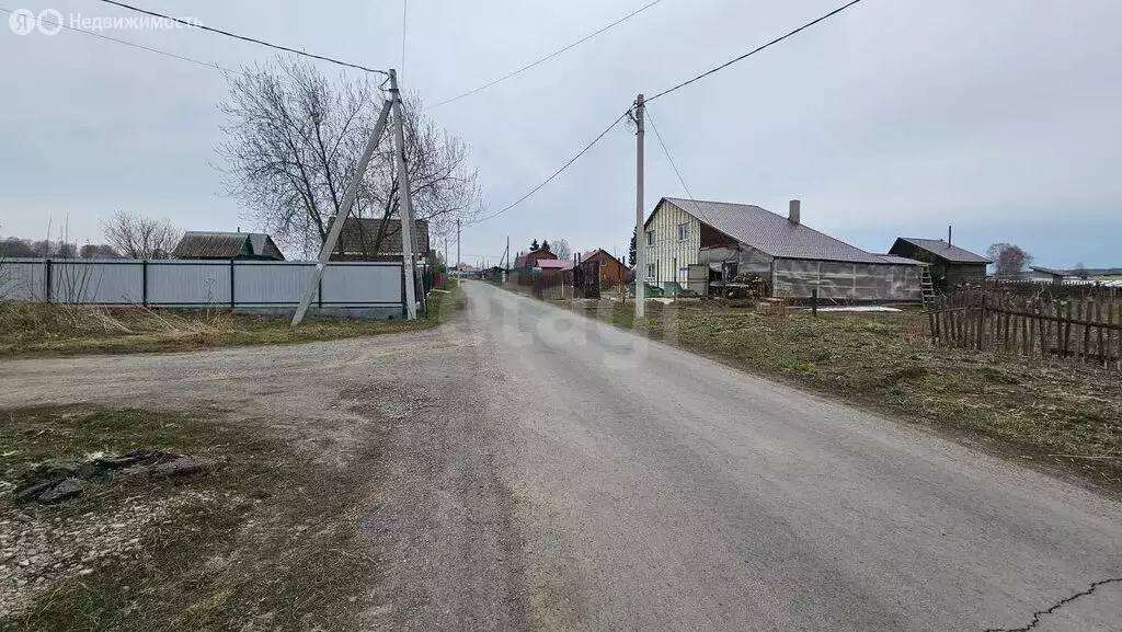 Участок в село Верхотомское, Садовая улица (15 м) - Фото 1