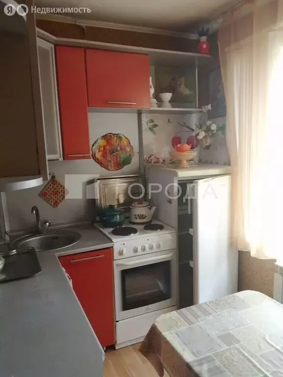 2-комнатная квартира: Барнаул, улица Парижской Коммуны, 50 (35 м) - Фото 1