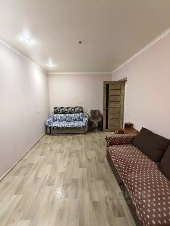 2-к кв. Карачаево-Черкесия, Черкесск ул. Крупской, 75 (40.0 м) - Фото 1