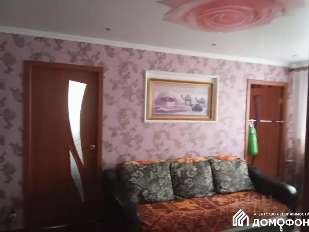 3-к кв. Омская область, Омский район, с. Лузино Комсомольская ул., 16 ... - Фото 0