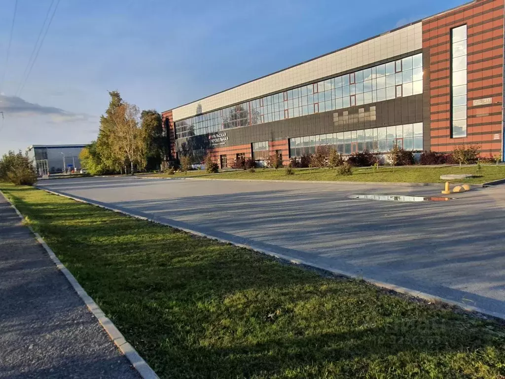 Склад в Тюменская область, Тюмень ул. 50 лет Октября, 213с4 (330 м) - Фото 1