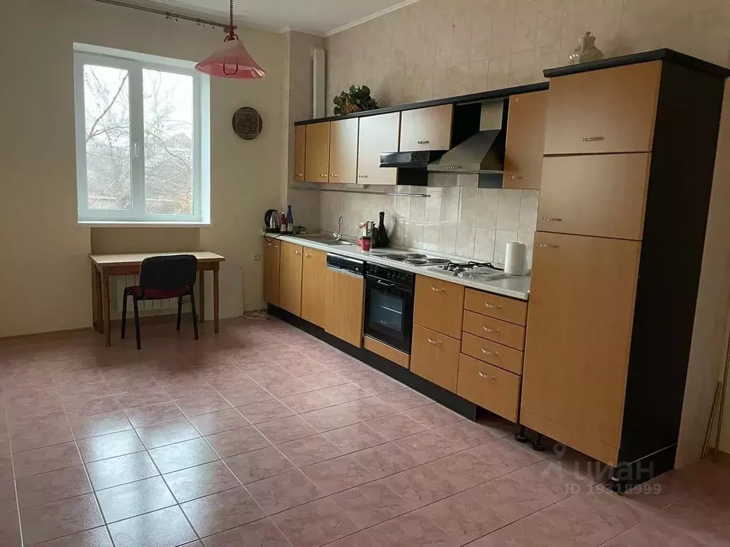 Дом в Крым, Симферополь ул. Киевская, 177Б (300 м) - Фото 1