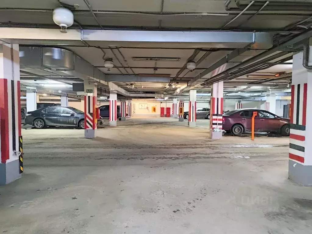 Гараж в Санкт-Петербург Малая Бухарестская ул., 4 (15 м) - Фото 1