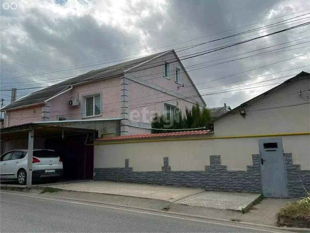 Дом в Симферополь, улица Нестерова (185 м) - Фото 0
