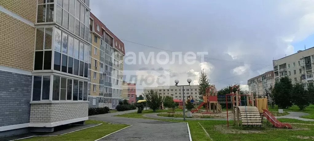 3-к кв. Свердловская область, Среднеуральск Лесная ул., 10 (58.0 м) - Фото 1