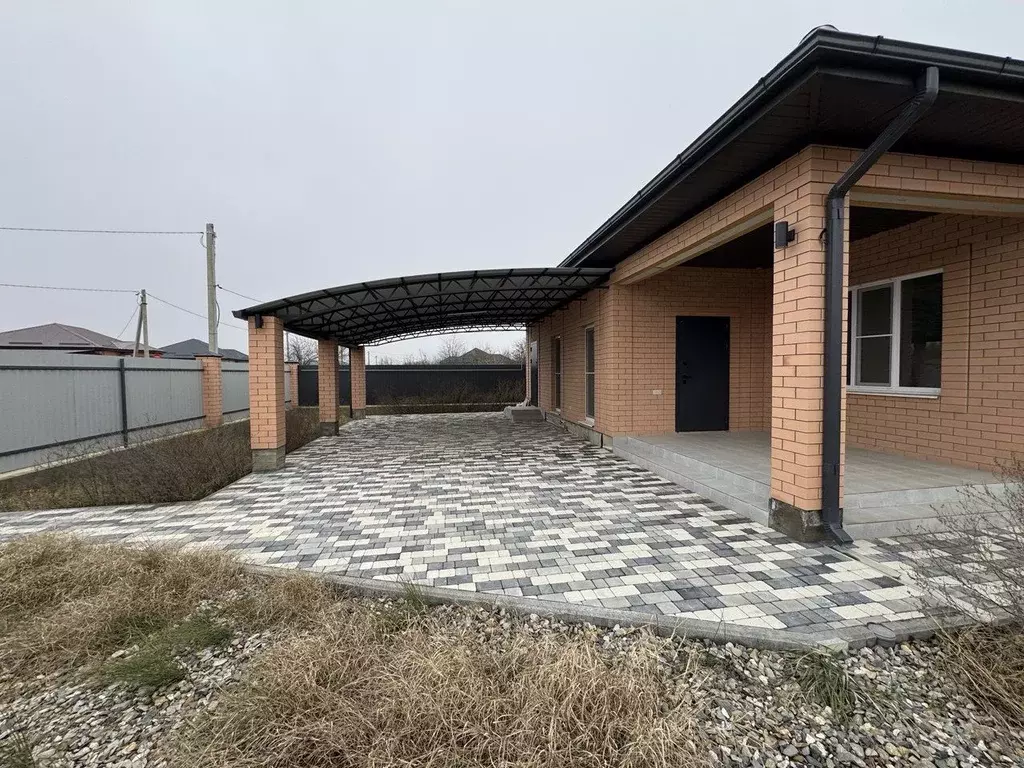 Дом в Краснодарский край, Белореченский район, Южненское с/пос, пос. ... - Фото 1