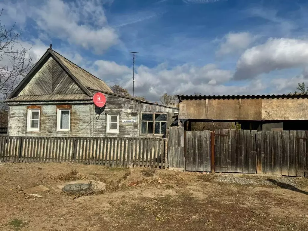 Дом в Астраханская область, Камызякский район, с. Семибугры  (56 м) - Фото 1