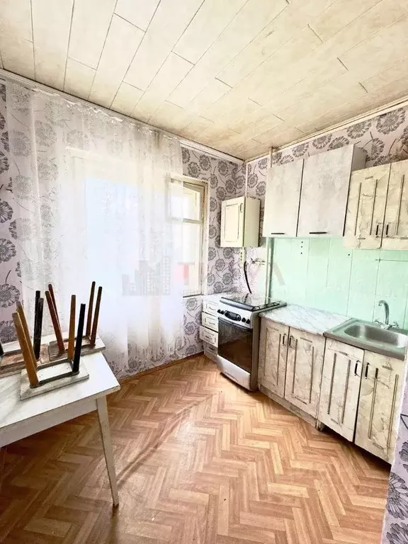 2-к кв. Белгородская область, Старый Оскол Рудничный мкр, 11 (46.0 м) - Фото 0