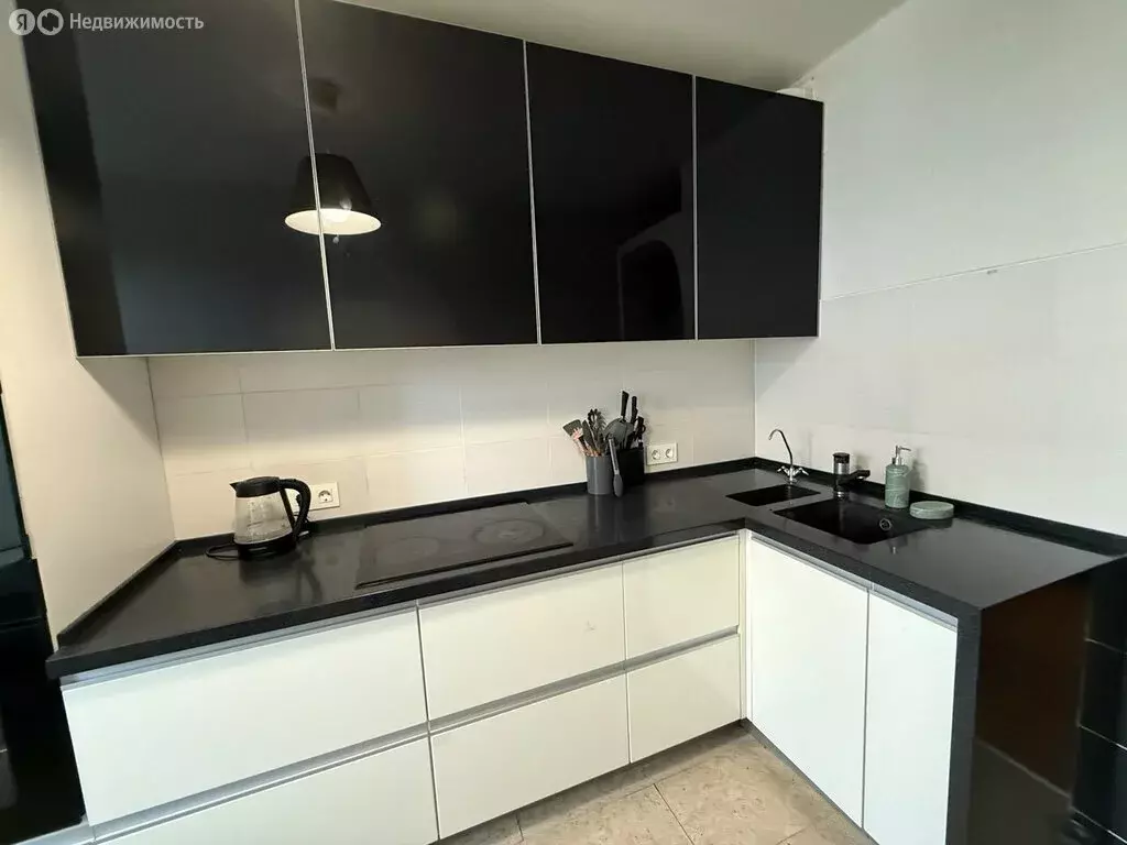 3-комнатная квартира: Екатеринбург, улица Академика Шварца, 18к2 (64 ... - Фото 1