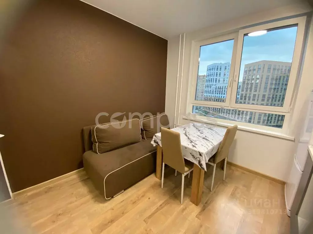 1-к кв. Тюменская область, Тюмень ул. Фармана Салманова, 21 (35.0 м) - Фото 1