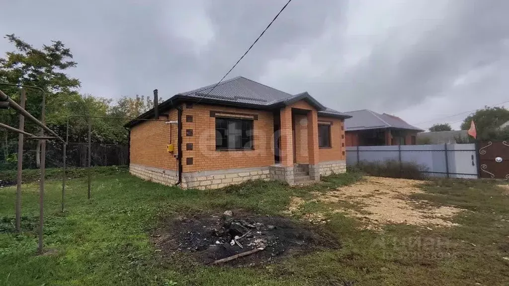 Дом в Ставропольский край, Михайловск Шпаковский район, ул. ... - Фото 2