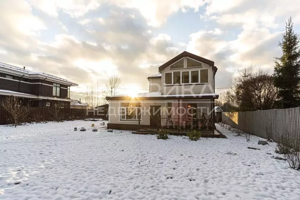 Дом в Ленинградская область, Выборгский район, Первомайское с/пос, ... - Фото 1