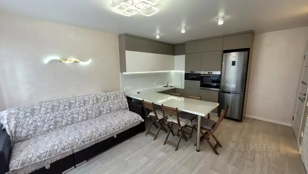 3-к кв. Тюменская область, Тюмень ул. Газовиков, 34 (81.0 м) - Фото 1