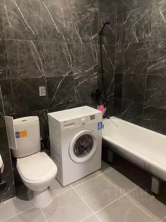 1-к кв. Курская область, Курск просп. Кулакова, 7 (35.8 м) - Фото 1