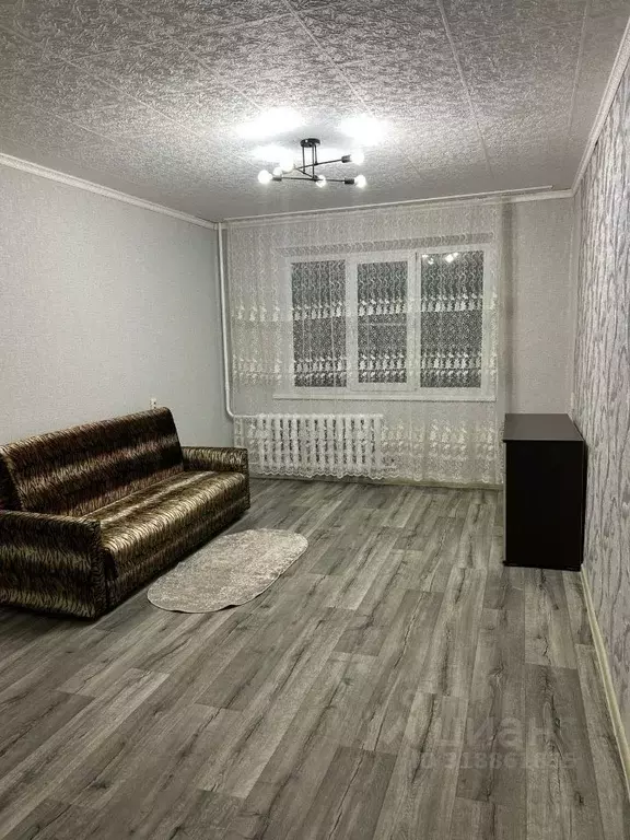 1-к кв. Ленинградская область, Тихвин 5-й мкр, 32 (34.0 м) - Фото 0