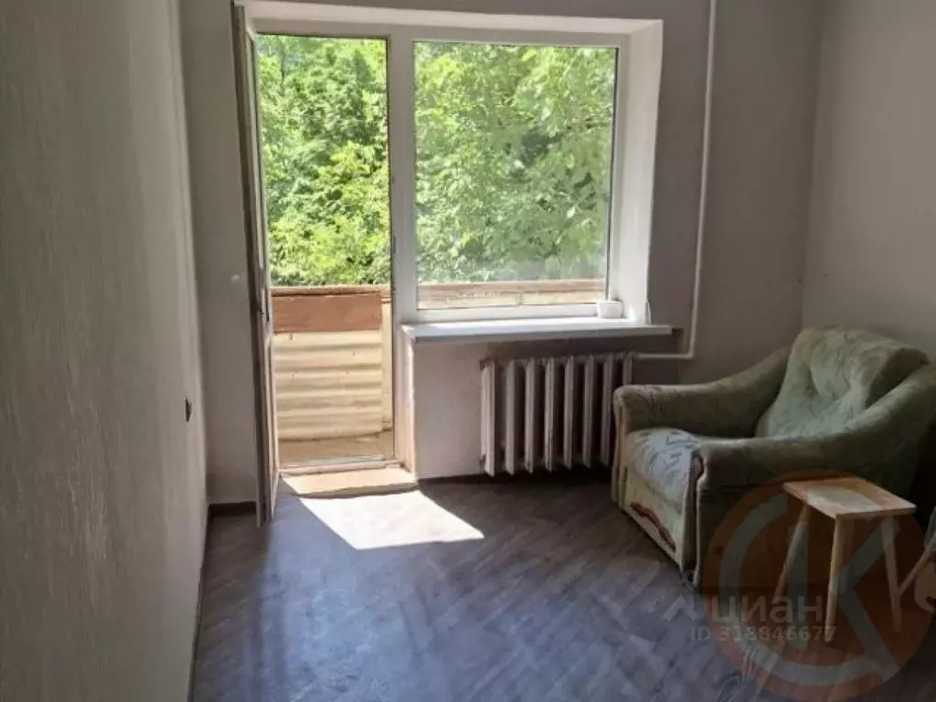 1-к кв. Крым, Симферополь ул. Гагарина, 26 (30.6 м) - Фото 0