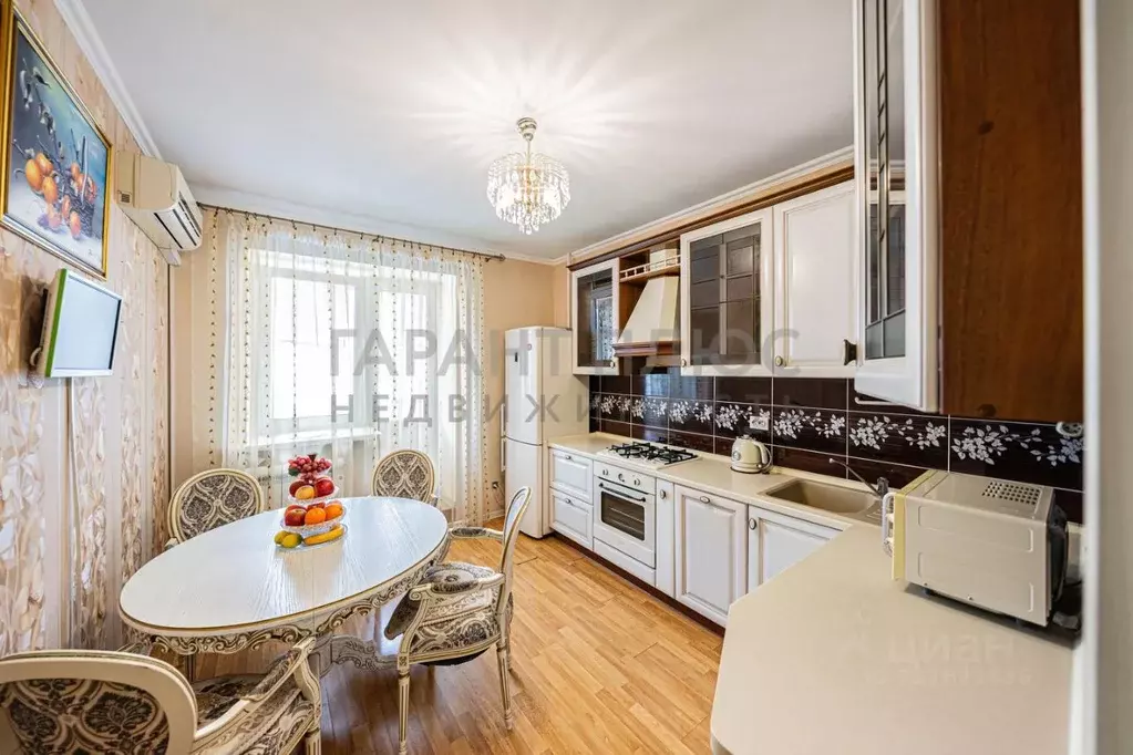 3-к кв. Липецкая область, Липецк ул. П.И. Смородина, 3 (93.6 м) - Фото 1