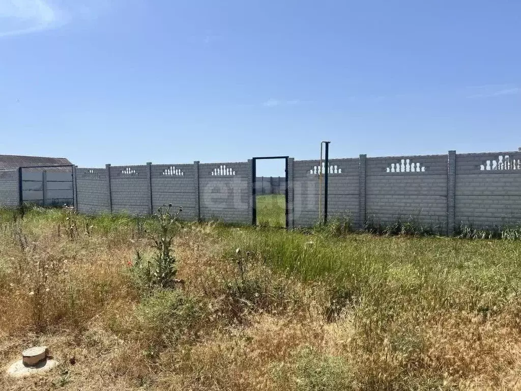 Участок в Крым, Сакский район, с. Ромашкино ул. Молодежная (6.47 сот.) - Фото 1