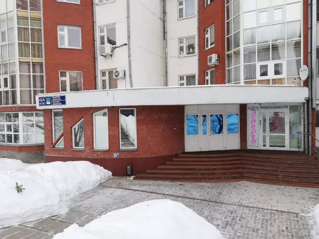 Помещение свободного назначения в Татарстан, Набережные Челны просп. ... - Фото 1