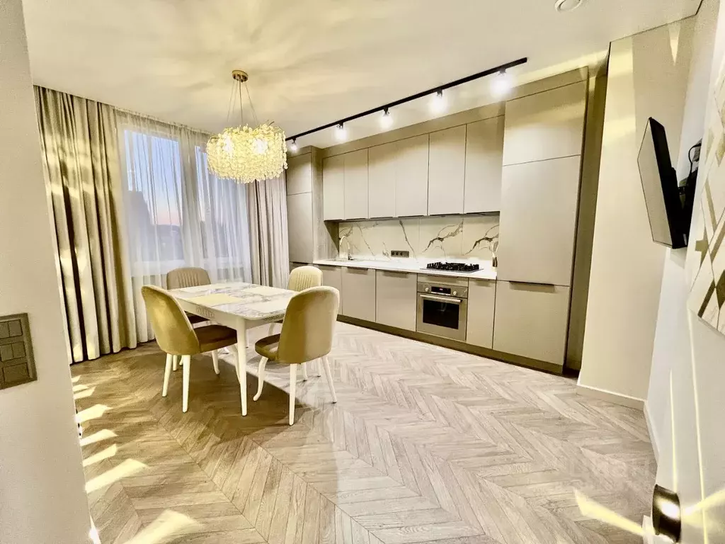 3-к кв. Калининградская область, Калининград ул. 9 Апреля, 88А (85.0 ... - Фото 0