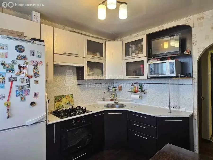 3-комнатная квартира: Великий Новгород, Западный район, улица ... - Фото 2