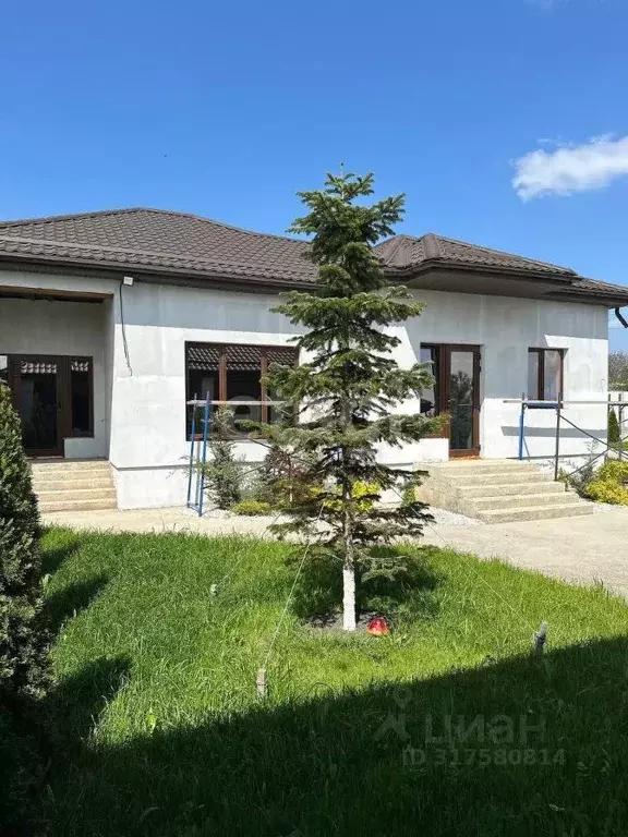 Дом в Краснодарский край, Крымский район, с. Молдаванское ул. Калинина ... - Фото 1