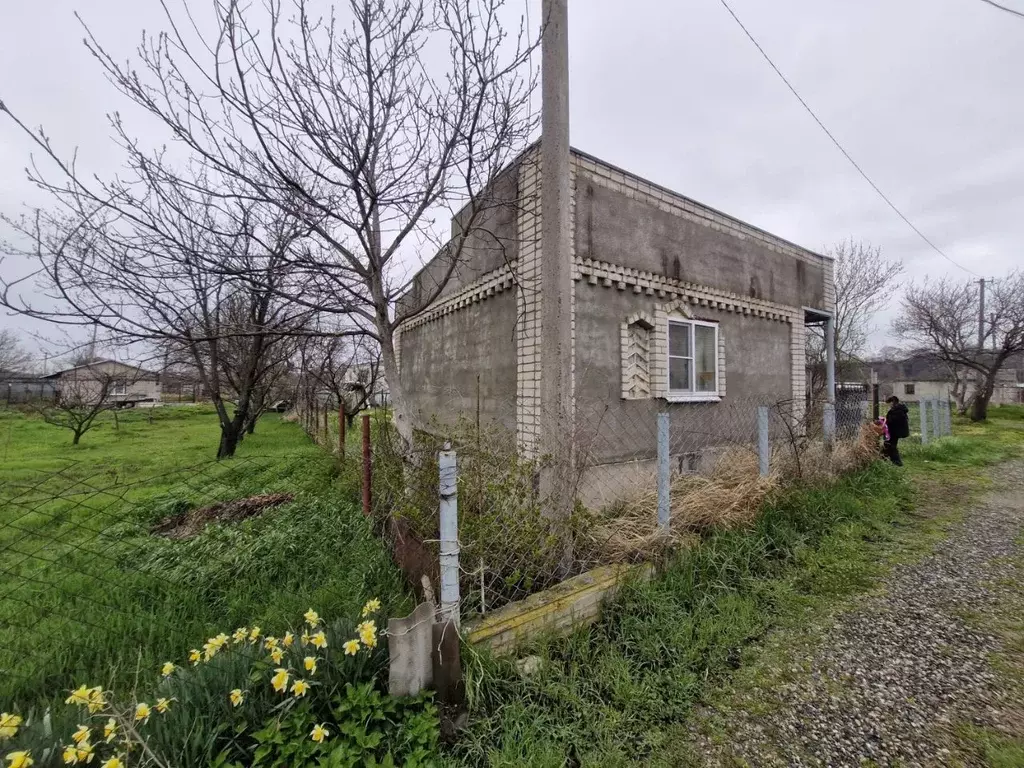 Дом в Карачаево-Черкесия, Усть-Джегутинское муниципальное образование, ... - Фото 1