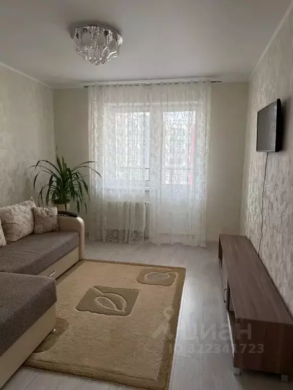 2-к кв. Белгородская область, Старый Оскол Степной мкр, 33В (66.0 м) - Фото 1