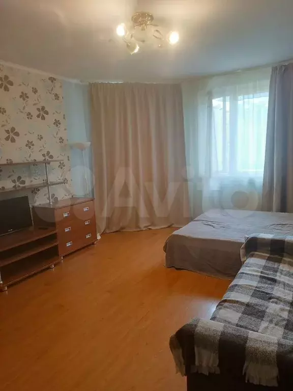1-к. квартира, 42 м, 8/17 эт. - Фото 0