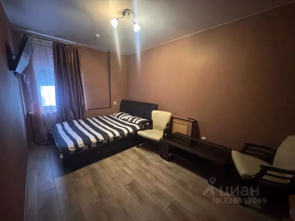 Комната Приморский край, Владивосток Енисейская ул., 21А - Фото 1