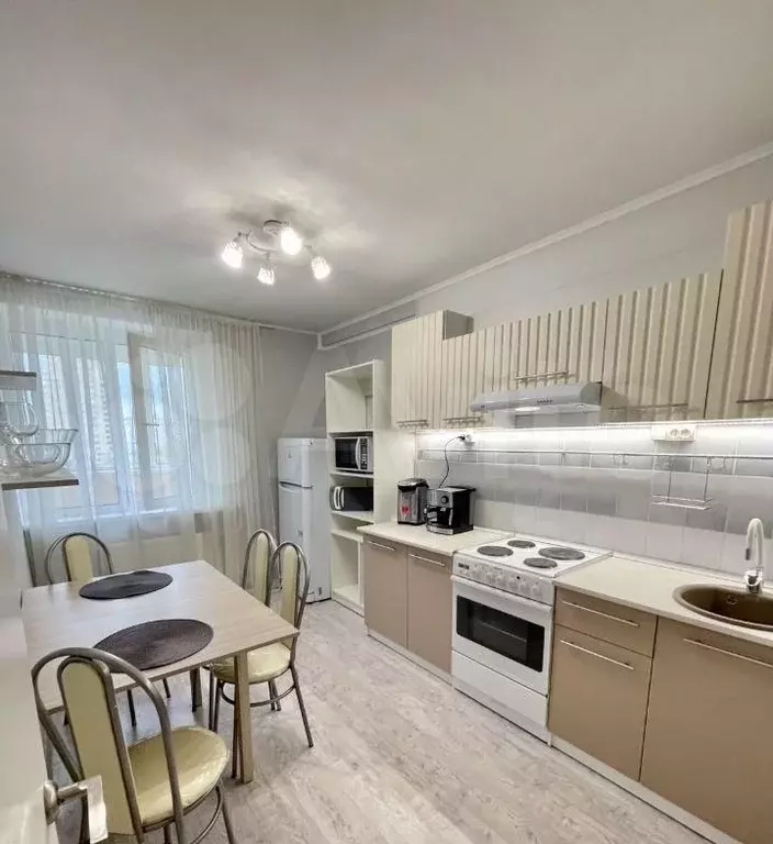 1-к. квартира, 40 м, 11/16 эт. - Фото 0