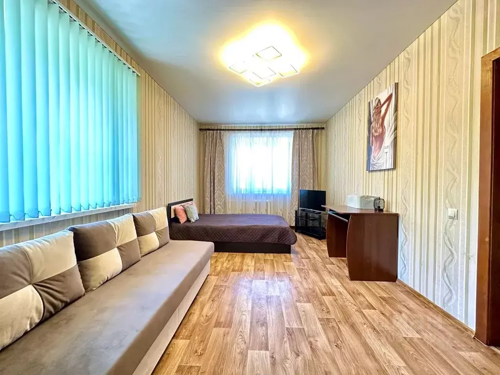 1-к кв. Тюменская область, Тобольск 4-й мкр, 17 (45.0 м) - Фото 0