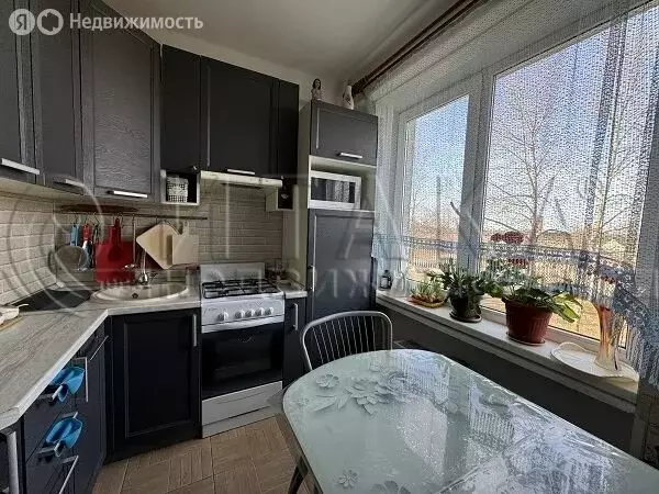 3-комнатная квартира: деревня Бегуницы, 20 (59.3 м) - Фото 1