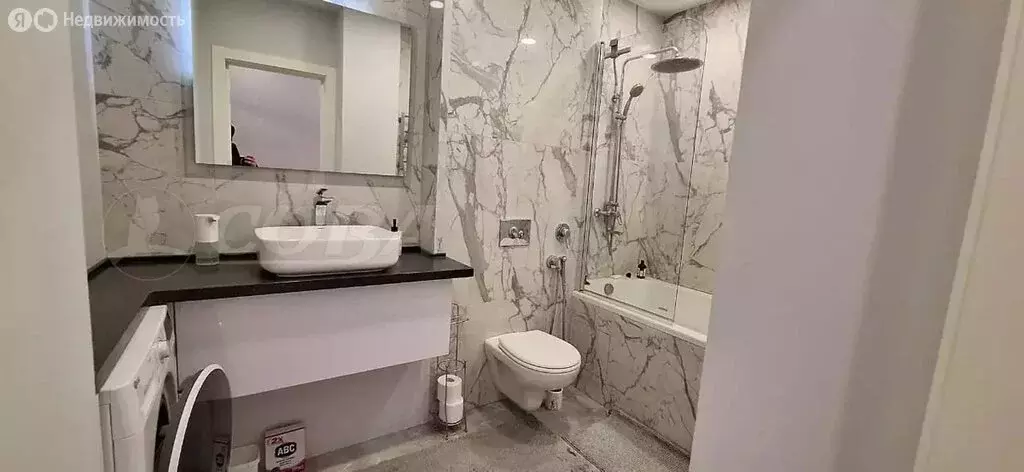 2-комнатная квартира: Тюмень, Кремлёвская улица, 112к4 (66.7 м) - Фото 0